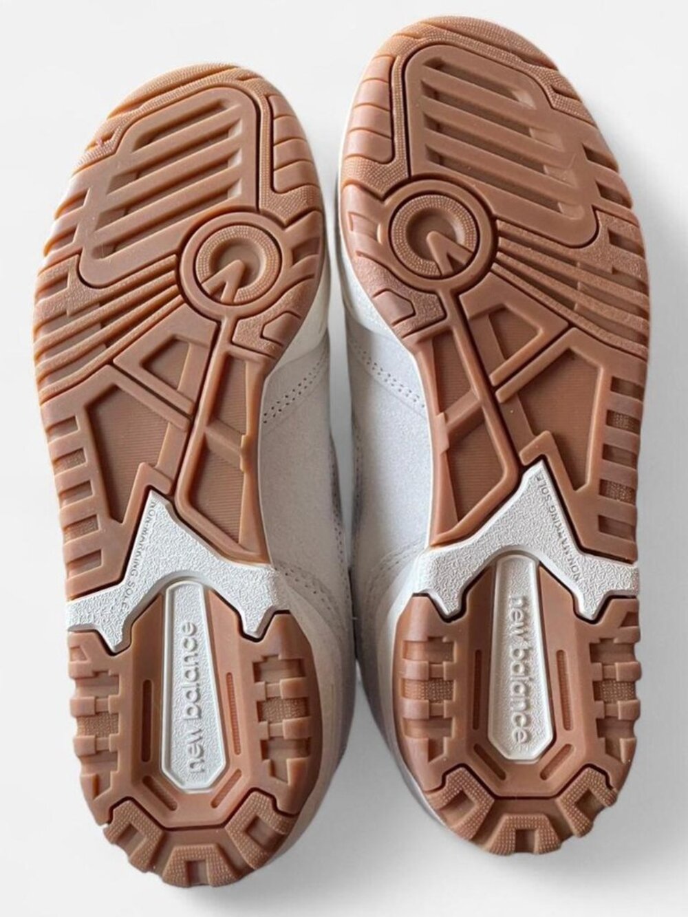 Women's New Balance 550 Sneakers - Colorway: Sea Salt/New Spruce - size 8 - New! - Picture 5 of 6